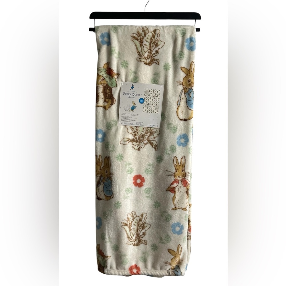 Peter Rabbit Super Soft Plush Throw Blanket 50x70 NWT